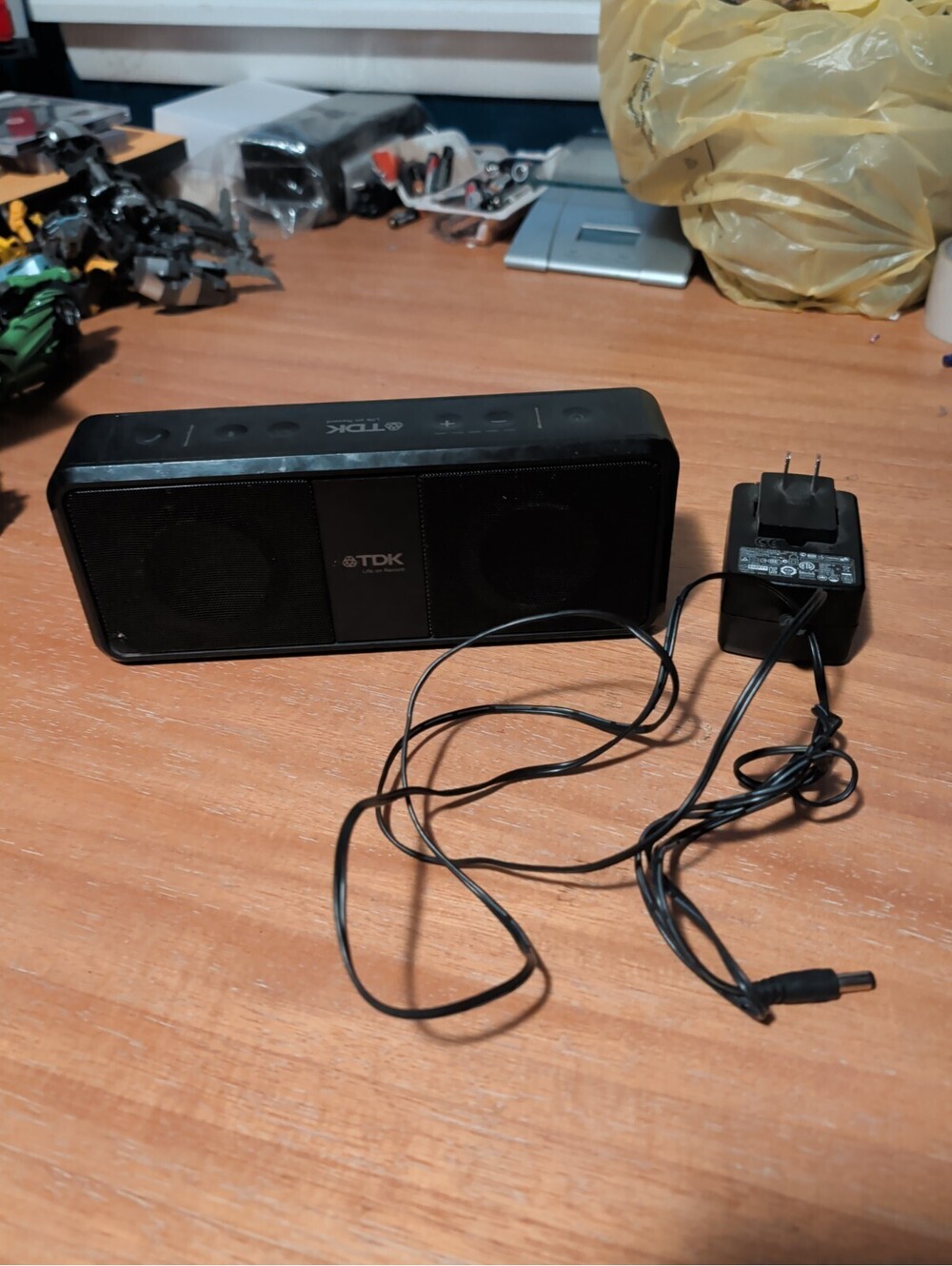 TDK Life on Record Trek Max A33 Black Wireless Bluetooth Weatherproof Speaker - Picture 2 of 5